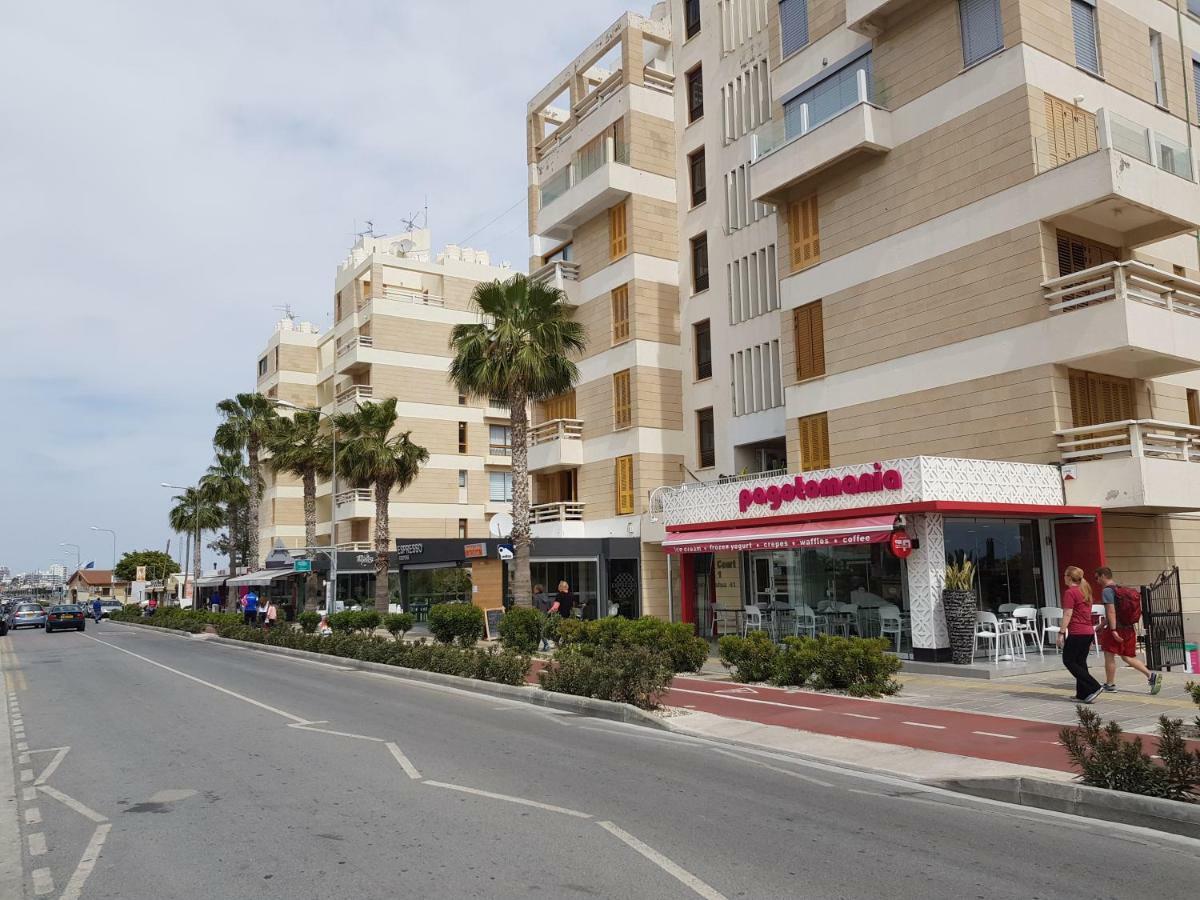 Haig'S Dream Flat On The Beach Ларнака Екстериор снимка