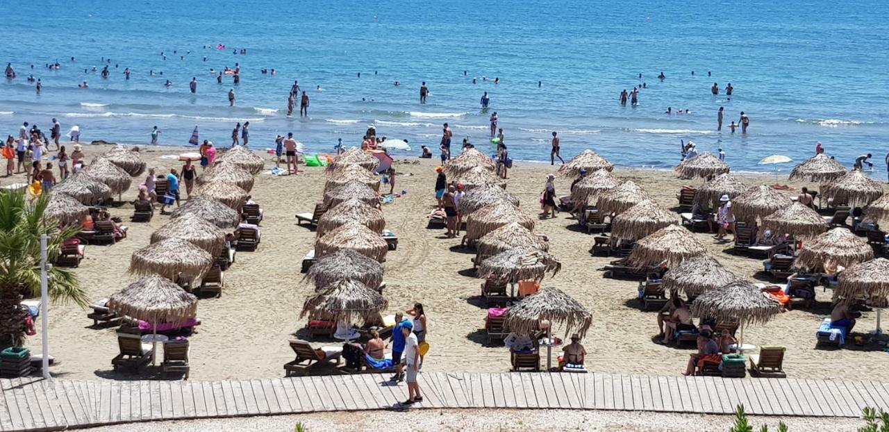Haig'S Dream Flat On The Beach Ларнака Екстериор снимка